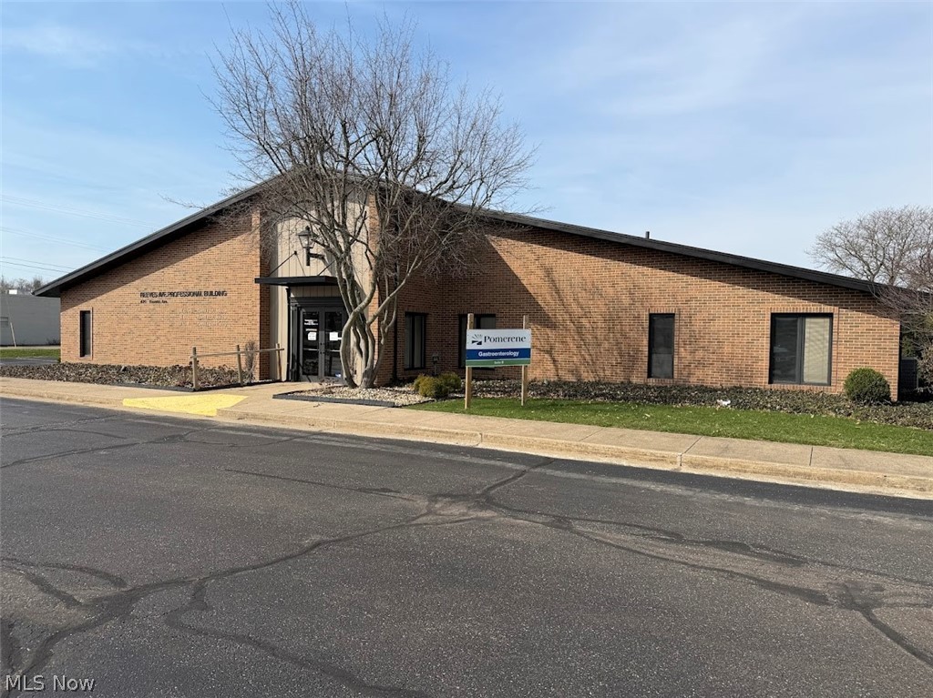 420 S Reeves Avenue Dover OH 44622