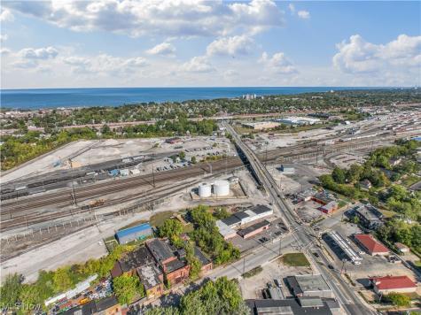 626 E 152nd Street Cleveland OH 44110