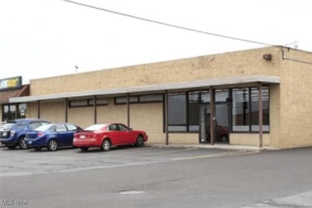 15009 Snow Road Cleveland OH 44142