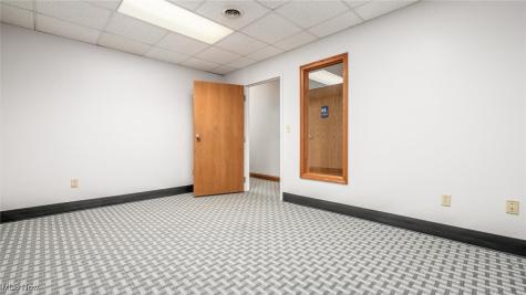 927 Wheeling Avenue Cambridge OH 43725