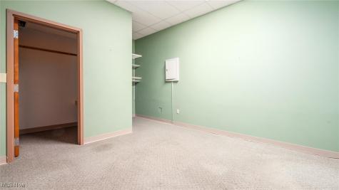 927 Wheeling Avenue Cambridge OH 43725