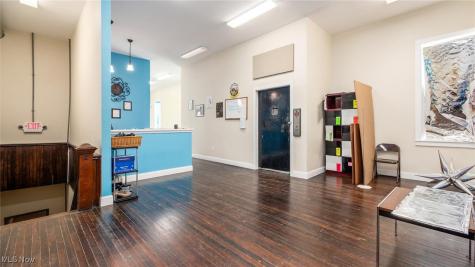 927 Wheeling Avenue Cambridge OH 43725