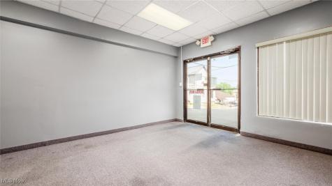 927 Wheeling Avenue Cambridge OH 43725