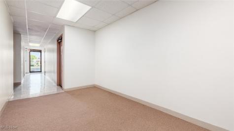 927 Wheeling Avenue Cambridge OH 43725