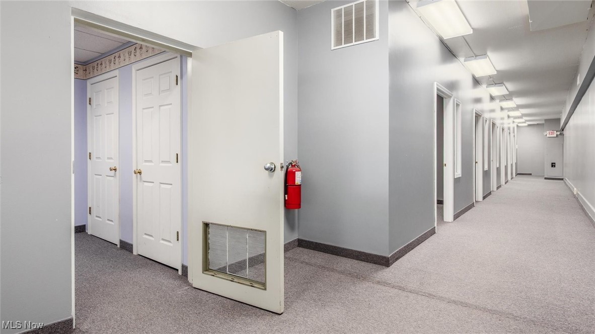 927 Wheeling Avenue Cambridge OH 43725