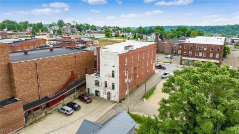 927 Wheeling Avenue Cambridge OH 43725