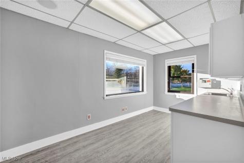 12563 Pearl Road Strongsville OH 44136