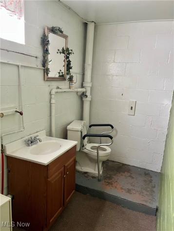 365 Central Court Steubenville OH 43952