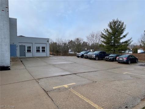18318 Pearl Road Strongsville OH 44136