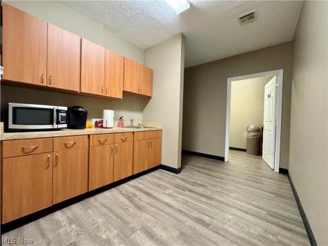 4720 Everhard Road NW Canton OH 44718