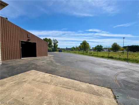 4720 Everhard Road NW Canton OH 44718