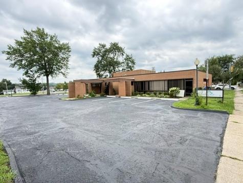 2341 Oakwood Drive Cuyahoga Falls OH 44221
