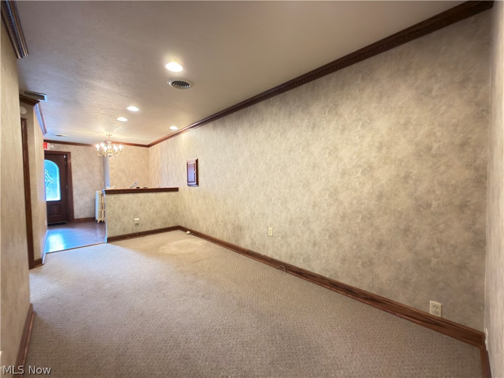 153 S Main Street Columbiana OH 44408