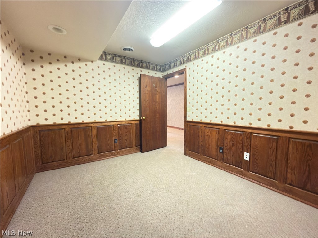 153 S Main Street Columbiana OH 44408