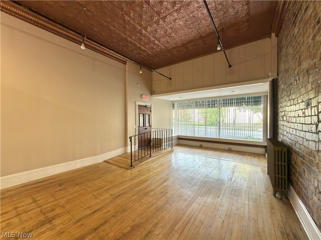 153 S Main Street Columbiana OH 44408