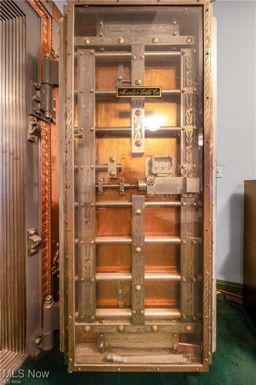 22 E Main Street Geneva OH 44041