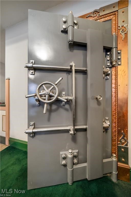 22 E Main Street Geneva OH 44041