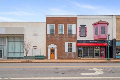 22 E Main Street Geneva OH 44041