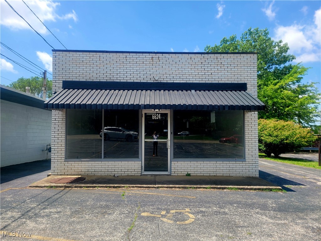 6624 Engle Road Middleburg Heights OH 44130