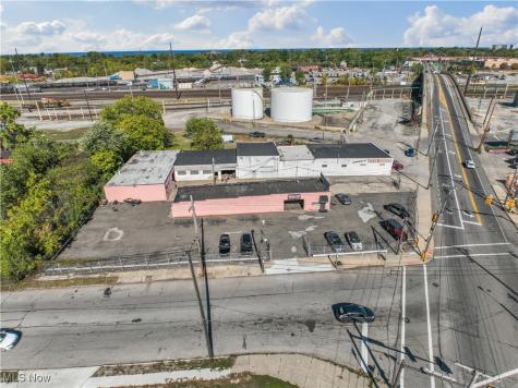 638 E 152nd Street Cleveland OH 44110