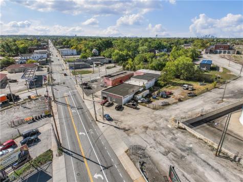 638 E 152nd Street Cleveland OH 44110