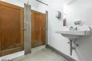 2082 W 65th Cleveland OH 44102