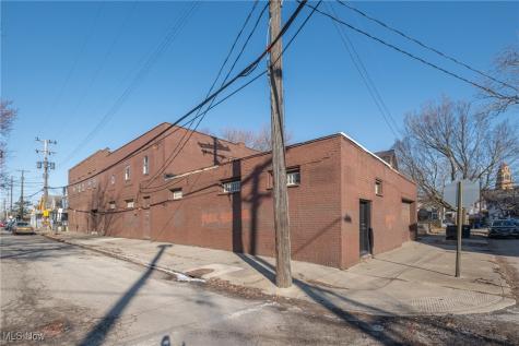1194 E 60th Street Cleveland OH 44103