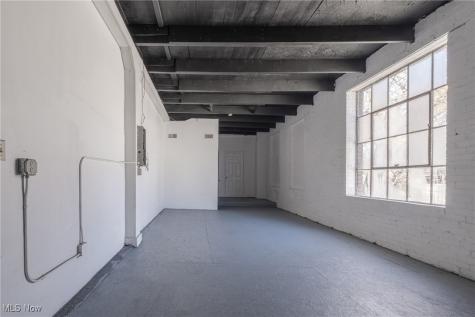 1194 E 60th Street Cleveland OH 44103