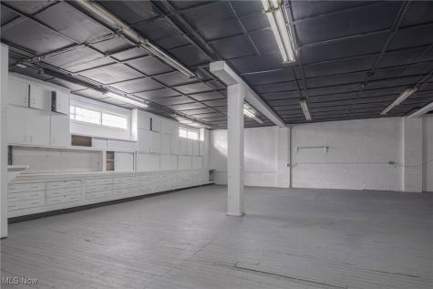1194 E 60th Street Cleveland OH 44103