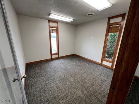 8433 South Avenue Poland OH 44514