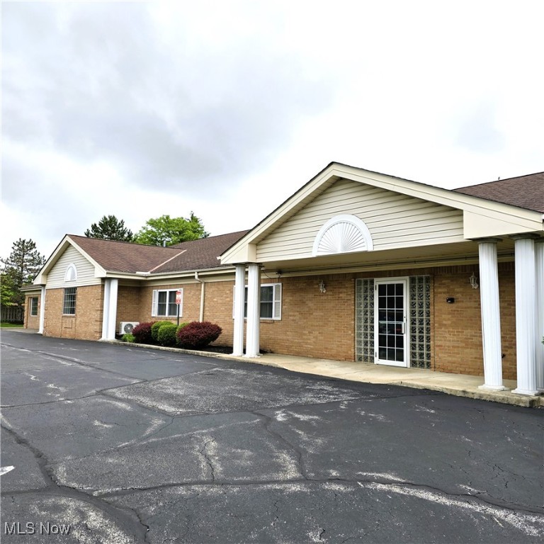 7379 Pearl Road Middleburg Heights OH 44130