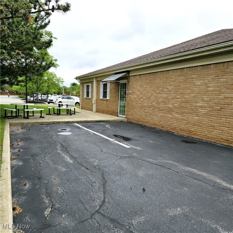 7379 Pearl Road Middleburg Heights OH 44130