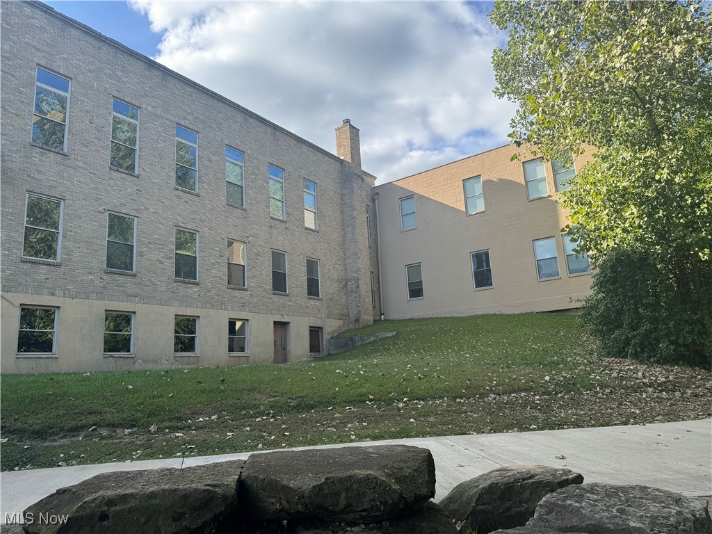 265 W Main Street Kent OH 44240