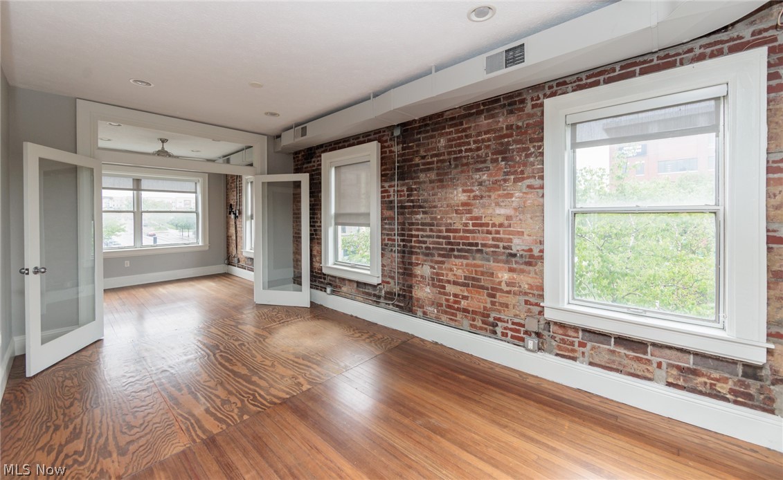 380 S Main Street Akron OH 44311