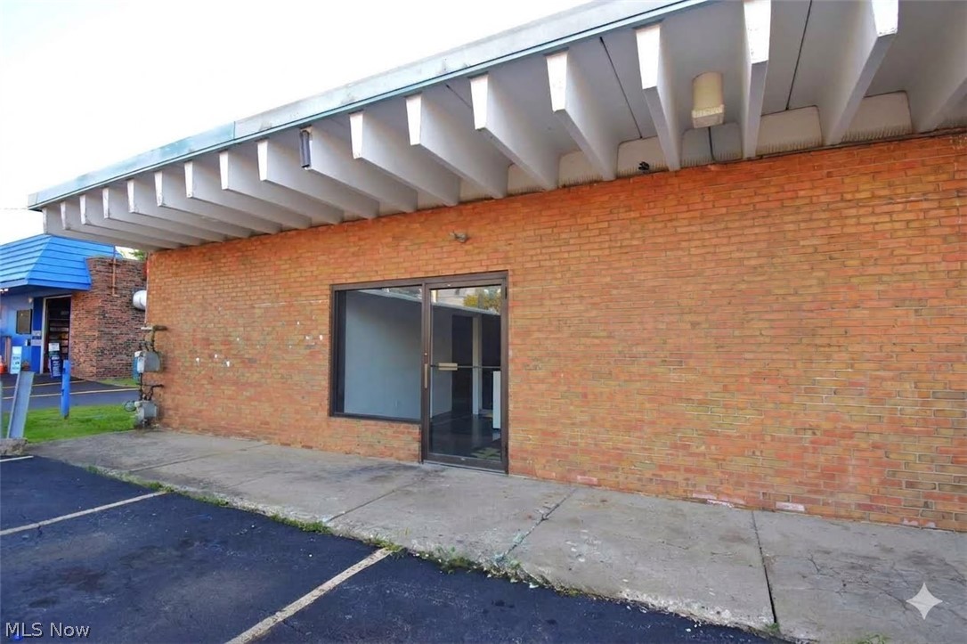 1305 S Raccoon Road Austintown OH 44515