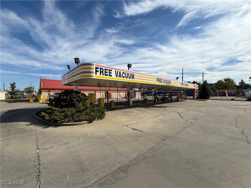 4680 Northfield Road North Randall OH 44128