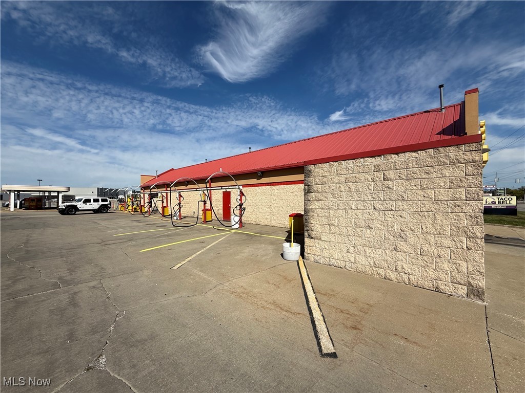 4680 Northfield Road North Randall OH 44128