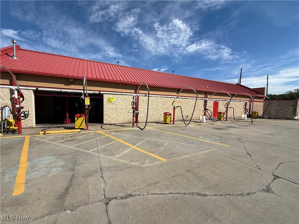 4680 Northfield Road North Randall OH 44128