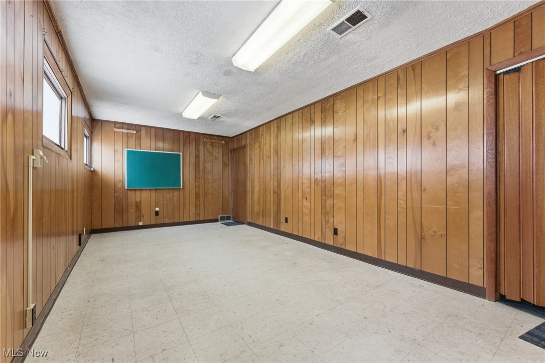 1817 Fulton Road Canton OH 44709