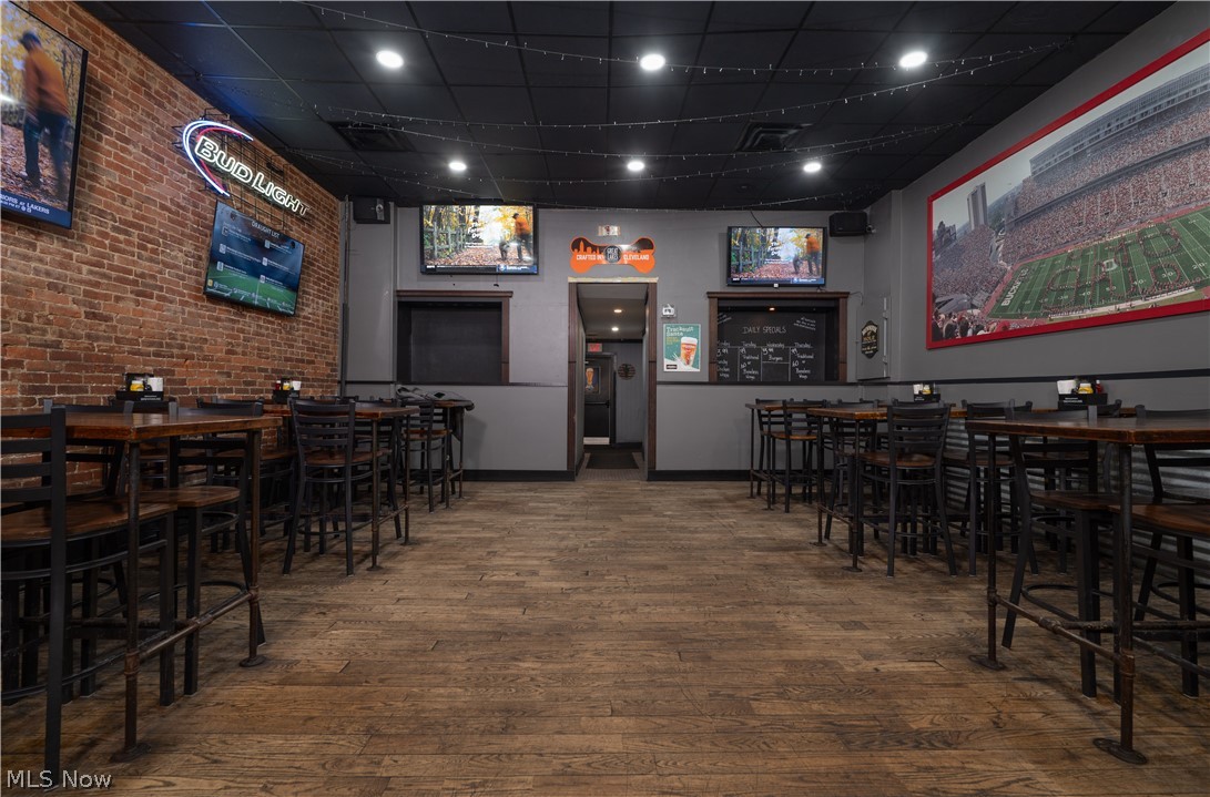 127 S Broadway Street New Philadelphia OH 44663