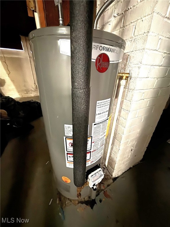 16015 S Lotus Street Cleveland OH 44128