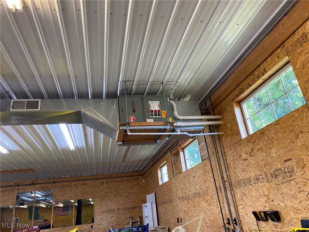 825 Brookfield Avenue Masury OH 44438