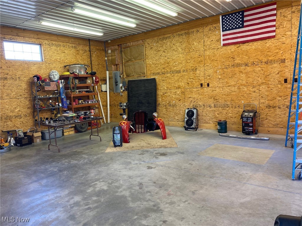 825 Brookfield Avenue Masury OH 44438