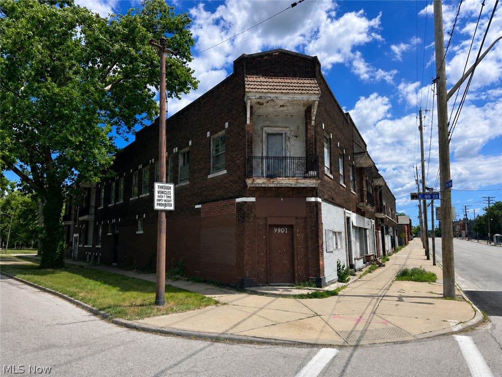 741 E 99th Cleveland OH 44108
