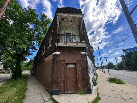 741 E 99th Cleveland OH 44108