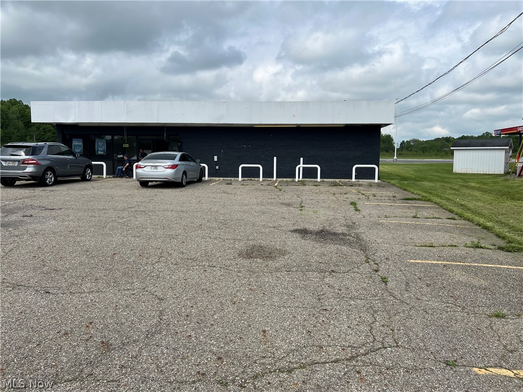 1361 N Leavitt Road NW Leavittsburg OH 44430