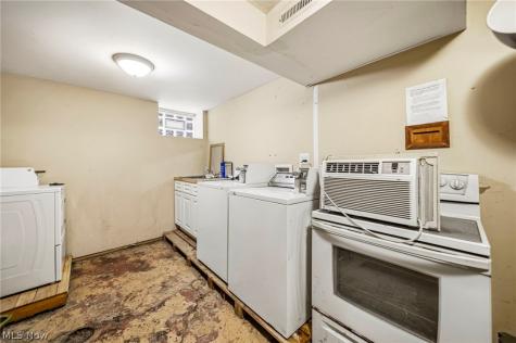 1978 E 126th Cleveland OH 44106