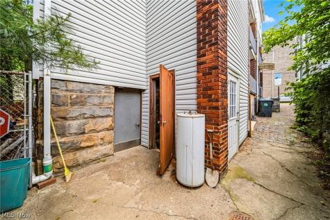 1978 E 126th Cleveland OH 44106