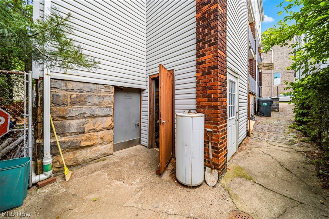 1978 E 126th Cleveland OH 44106