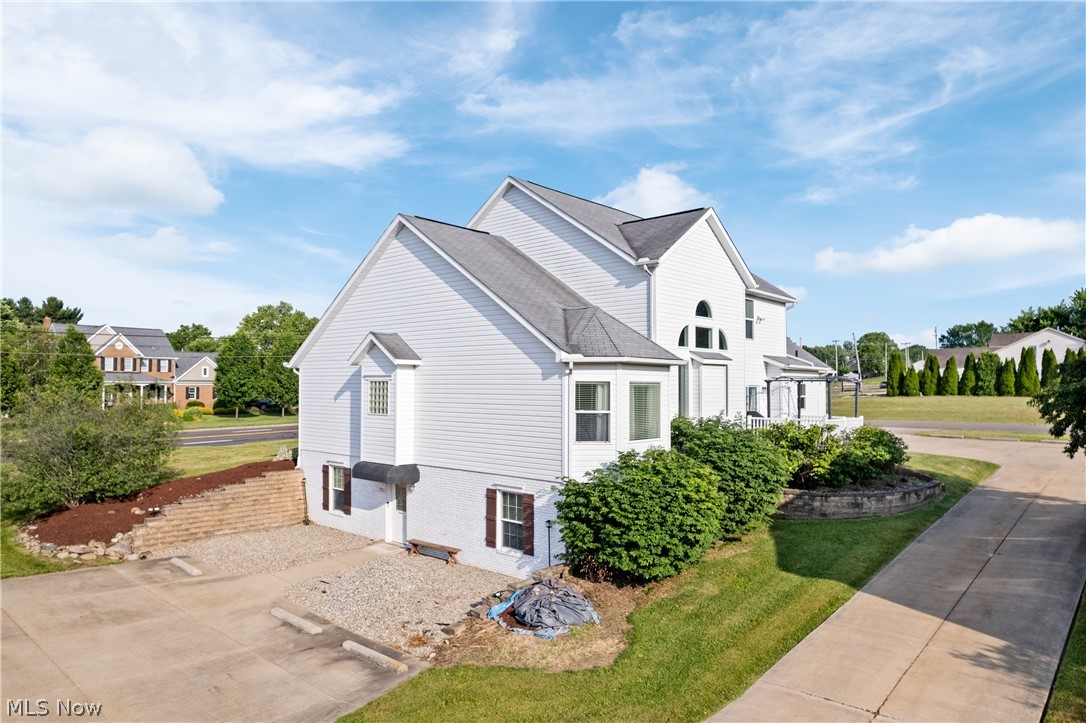 10689 Cleveland Avenue NW Uniontown OH 44685